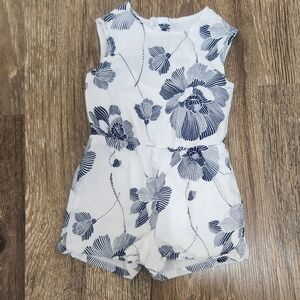 Girls 2t Old Navy Floral Romper